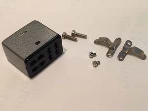 8 WAY PLESSEY CABLE MOUNT FEMALE RUNNING JONES SOCKET fd2c - Picture 1 of 1