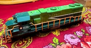 Life-Like 08365 HO GP38-2 Diesel Locomotive British Columbia Railway #720 - Picture 1 of 6