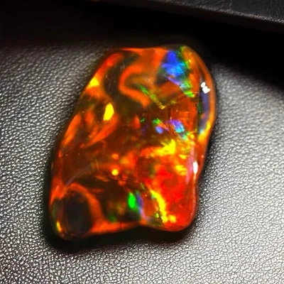 6.68CTS 奇妙多色墨西哥果冻蛋白石滚珠天然宝石 — 第 1/4 张图片