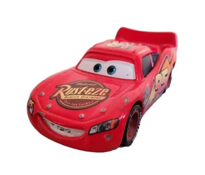 Disney Cars Flash McQueen Escena Paseo Sally – Coche De Metal 1/55 – TBE - Imagen 1 de 4