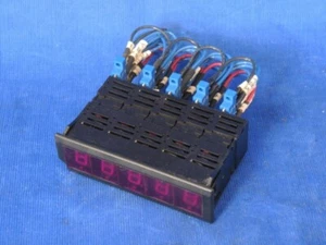 Pantalla LED IDEC DD33-F31N-DC24V (Lote de 5) - Imagen 1 de 3