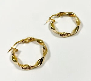 9ct (375) Yellow Gold Twist Design Hoop Earrings - 25mm *Great Condition* - Picture 1 of 8