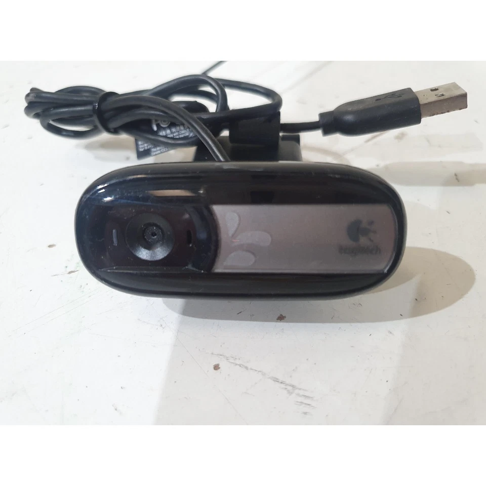Logitech V-U0026 860-000333 WebCam Black Wired USB Built-in Mic Universal Clip - Image 1 of 4