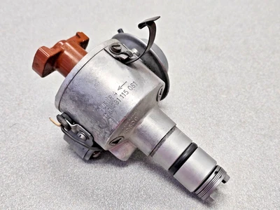 NICE USED ORIGINAL PORSCHE 912 BOSCH JFUR4 0231115061 IGNITION DISTRIBUTOR 806 - Image 1 of 4