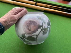 Large antique Royal Copenhagen Rose bowl - rose pattern 219 42B 84 (second?) - Picture 1 of 10