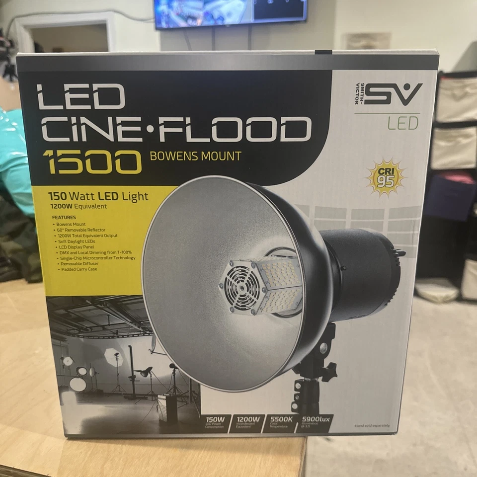 Smith-Victor LED Cine-Flood 1500 with Bowens Mount (150W) - Image 1 of 4