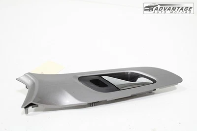 2018-2023 CHEVROLET TRAVERSE FRONT RIGHT DOOR INNER HANDLE W/ TRIM PANEL OEM - Image 1 of 4