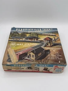 PLASTICVILLE #4402-298 WAY STATION IN ORIGINAL BOX (RARE) - Picture 1 of 6