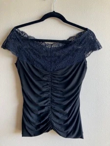 Elie Tahari women's black off-shoulder ruffled w/lace slim fit top us size S - Picture 1 of 4