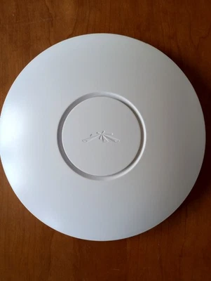 Ubiquiti Unifi UAP-LR Wireless Access Point with 24V PoE adapter and UK lead - Image 1 of 4