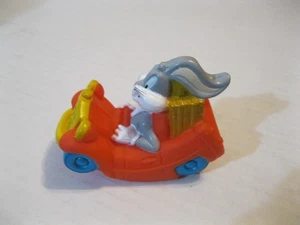 1992 Warner Bros Looney Tunes Bugs Bunny in Red Rocking Car - Vintage - Bild 1 von 3