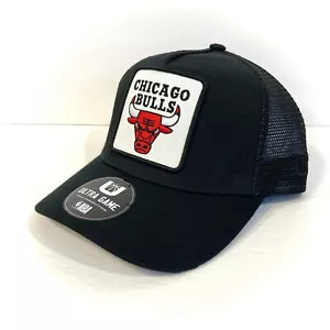 Mens CHICAGO BULLS TRUCKER HAT black white patch logo retro curved snapback NEW - Picture 1 of 8