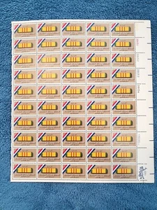 1979 USPS Vietnam Veteran Stamps - Sheet of 50 - *MNH* - Picture 1 of 3