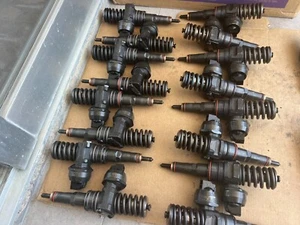 GENUINE VAG Audi Seat Skoda VW Fuel Injection nozzle 1.9 Tdi 038130073AJ - Picture 1 of 10