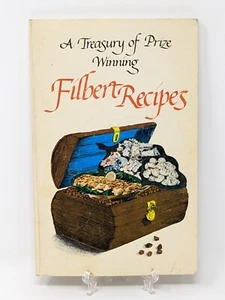VINTAGE: A Treasury of Prize Winning Filbert Recipes 1973 3rd Ed. TPB - UGC - Bild 1 von 7