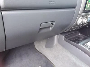 ISUZU DMAX GLOVE BOX 10/08-05/12 - Picture 1 of 3