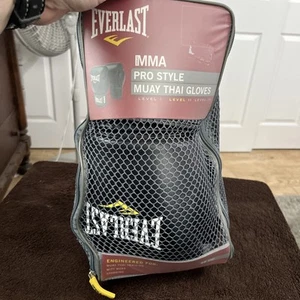 Everlast 7012 MMA Pro Style Muay Thai Black 12oz Gloves Level 2 New - Picture 1 of 5