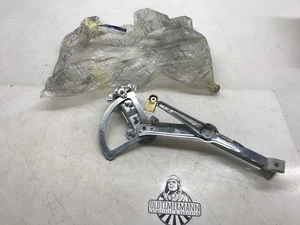 Fensterheber vorne rechts Mercedes W124 1247201846 NOS original - Picture 1 of 3