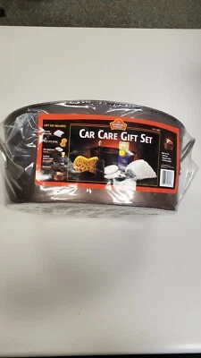Detailer's Choice Care Care Gift Set Wash Mitt Wax Applicators Dash Duster Bin - Image 1 of 4