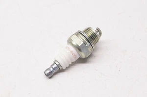 Champion CJ7Y, 853 Spark Plug NOS - Picture 1 of 3