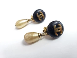 CHANEL Vintage Pearl Dangle Earrings - Picture 1 of 7