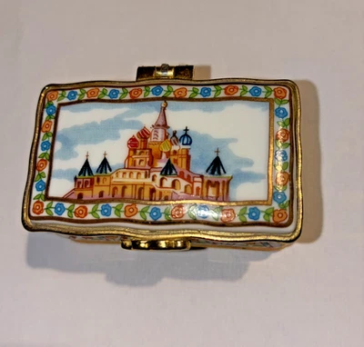 Vintage Del Prado Porcelain Trinket Pill Box Hinged Lid  E.P 58 - Image 1 of 4