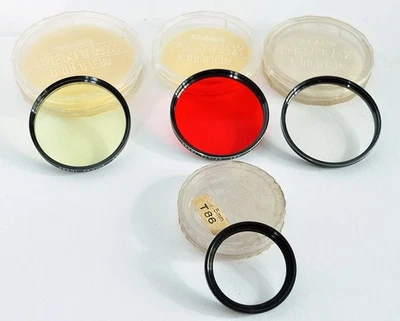 4x Vintage Pentax Screw-In Lens Filters, Red, UV, Yellow, Close-Up, 49mm & 37.5m - Image 1 of 4