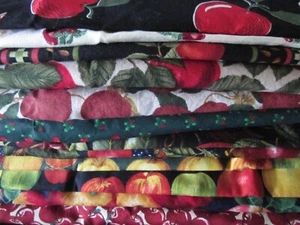MELE frutta CIBO Cotone TESSUTO A U-Scegli 1/2 yd BTHY - Foto 1 di 22