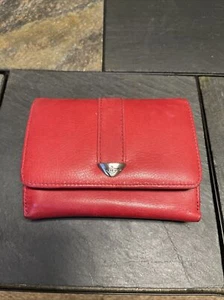 Dockers Women’s Red Leather Trifold Wallet Vintage - Picture 1 of 4