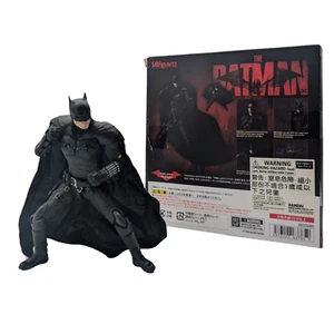 Bandai S.H.Figuarts DC The Batman Robert Pattinson Action Figure - Picture 1 of 7