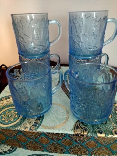 Hermoso Juego de 6 tazas de café vintage KIG Indonesia en relieve. Azul hielo. Foto 1 de 4