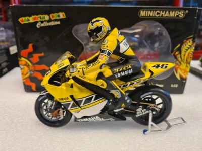 SET YAMAHA YZR-M1 MOTO GP LAGUNA SECA 2005 + FIGURINO V.ROSSI 1/12 - Immagine 1 di 4