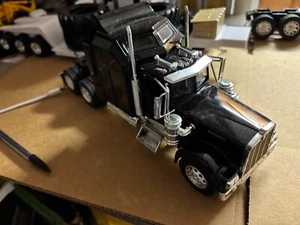 1/32 NEW RAY USED  BLACK  KEN W900 SEMI TRACTOR,  NO PACKAGING # B248 - Picture 1 of 5