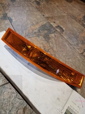 GENUINE NEW RENAULT MASTER 2 FRONT RIGHT INDICATOR 2004 -10 8200163918 - Image 1 of 3