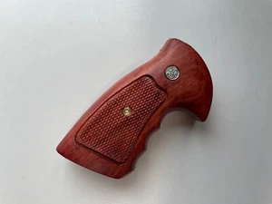 New Checker wood Grips For S&W, K/L SQUARE BUTT Revolver Finger groove - Picture 1 of 6