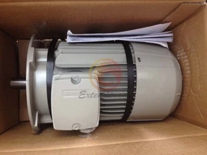 1PZ NUOVO Motore Siemens SIMOTICS GP 0.18kw 1LE1002-0BB32-2FA4-Z - Foto 1 di 1