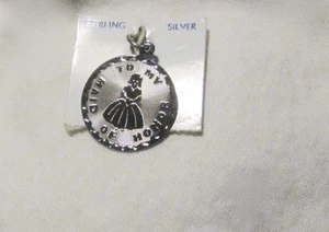 NUEVO EN CAJA NOS Estate de colección años 50-60 Ster Disk CHARM bajorrelieve 'MI DAMA DE HONOR' Spencer - Imagen 1 de 3