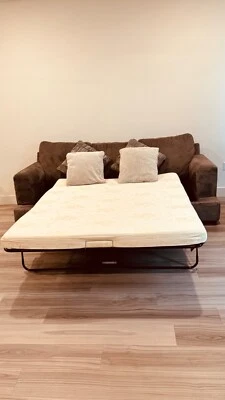 Pullout sofa, Convertible sofa, Sleeper sofa, 3 seater sofa - Image 1 of 4