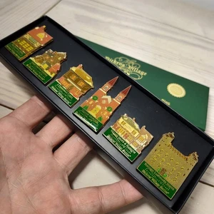 DEPARTMENT 56 2003 DICKENS VILLAGE SERIES 20TH ANNIVERSARY 6 COLLECTABLE PINS - Picture 1 of 5