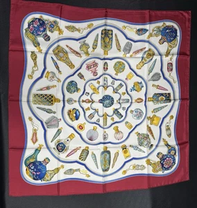 Patrón de botellas de perfume bufanda de seda Hermès Paris  - Imagen 1 de 9