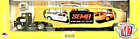 M2 machines transporteurs automobiles 2011 SEMA 1 de 492 Ford Mustang & Chevrolet Camaro VHTF
