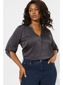 Torrid Harper Satin Jacquard Pullover 3/4 Sleeve Sleeve Black Size 6 6X 30 NWT - Picture 1 of 5