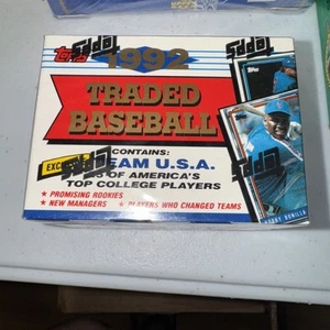 1992 Topps Traded MLB Baseball Factory Sealed 132 Set Garciaparra Varitek Rookie - Bild 1 von 5