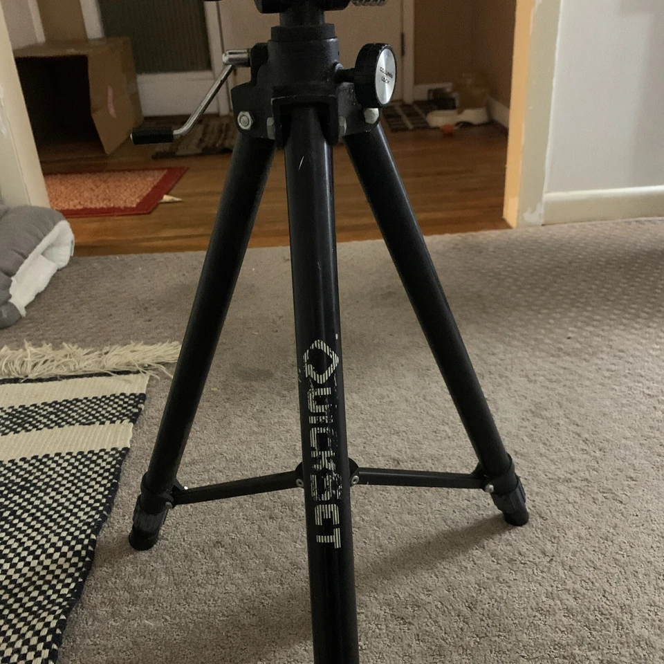 Vintage QuickSet Tripod , Pan Lock , Column Lock . Husky? - Image 1 of 4