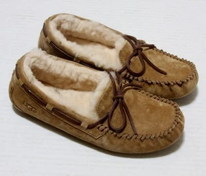 UGG Wildleder Hausschuhe Mokassins Dakota Damen Kastanie #5612 Größe 8 gebraucht - Bild 1 von 6