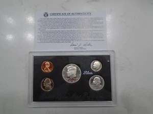 1993 U.S. Mint SILVER Proof Set 5 Coins In U.S. Mint Holder W/ COA - Picture 1 of 4