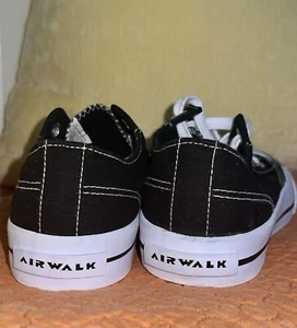 Airwalk womens Sz 7 black sneakers /Lace Up tennis shoes. New - Picture 1 of 12