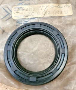 Guarnizione albero motore Citroen GS (7/72- ) ZC9612683U NUOVA ORIGINALE - Foto 1 di 2