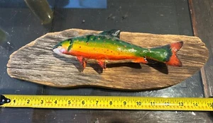 Maine Wood Fish HAND CARVED & PAINTED DECOY FLY FISH - Picture 1 of 4