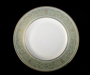 Royal Doulton ENGLISH RENAISSANCE. Dinner Plate. Diameter 10 5/8 inches - Picture 1 of 5
